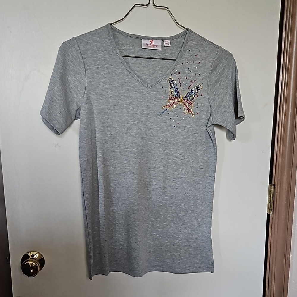 Quaker Factory, Gray V-Neck T-Shirt with pretty Butterfly Design